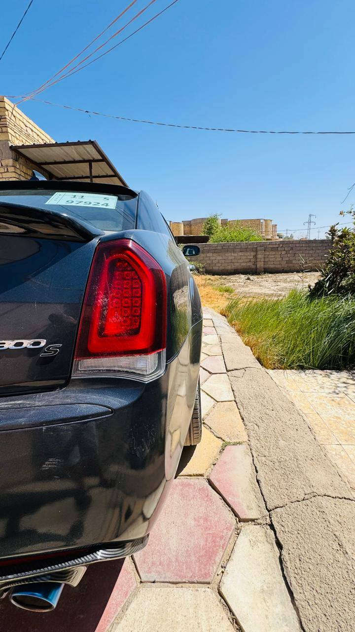 السلام عليكم 
اوباما 18 S فول فتحه 
بغداد انكليزي بسمي
داخل ابيض بلاد حضن 
ماشيه 104
لون حبري شذره
حادث قطعه وحده ومبدله اصليه بدون صبغ بدون دواخل 
والباقي كفاله 
سعره 235 وبيه مجال
***********
