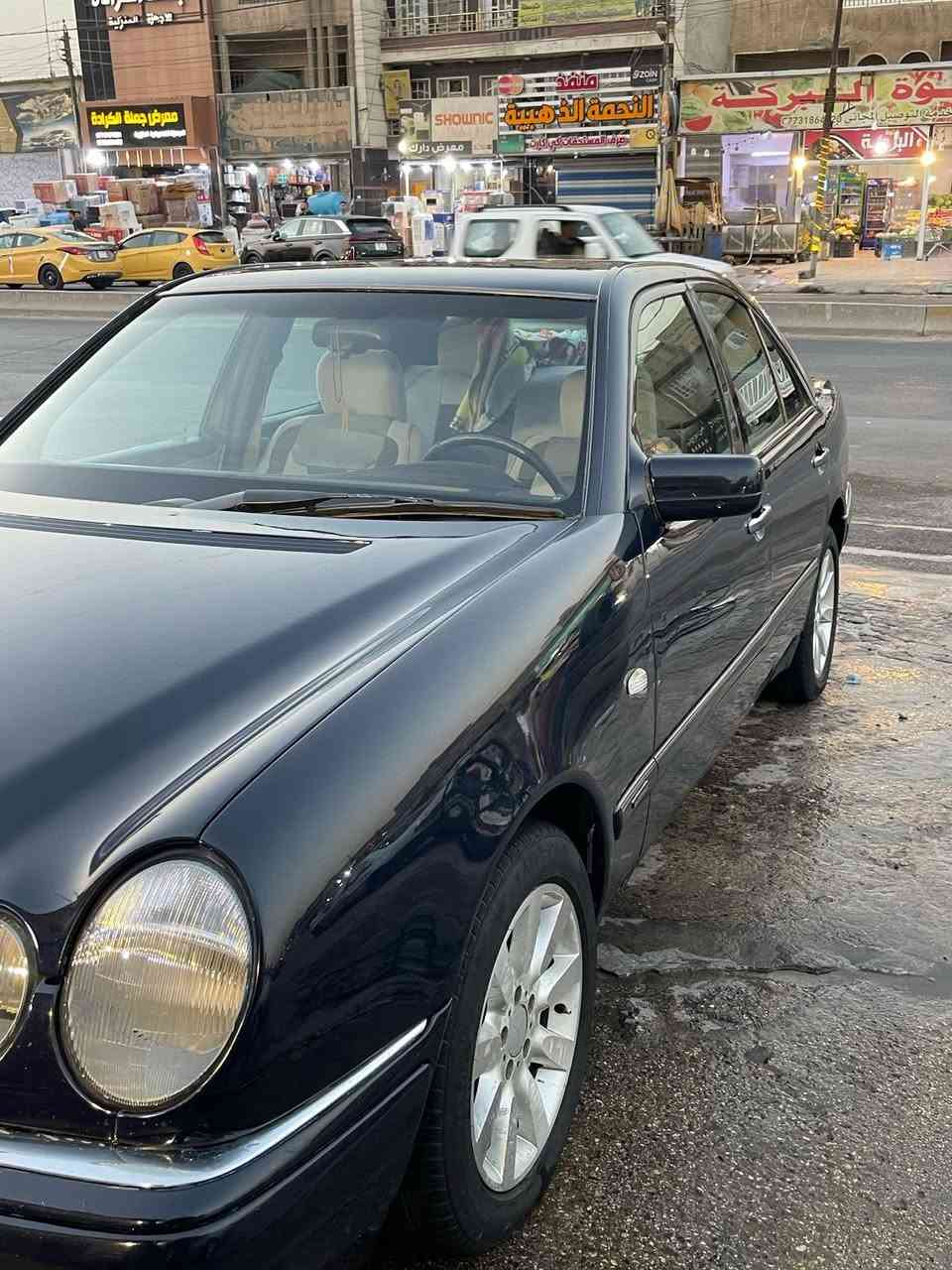 السلام عليكم ام عيون مديل 95
مكينة عدلة ستة سيارة خير من الله تدفئة تبريد 

صدر امامي خلفي جديد رقم الانكليزي  بسمي 

رايدها 78بيها مجال
رقم بي واتساب ***********
