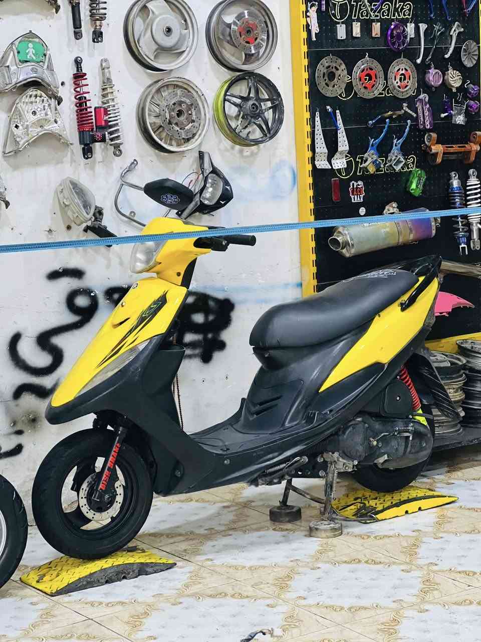 السلام عليكم
ماكس عدلة 
للبيع نكره سلف 55 اول فتحة الها كهربائيات كلها شغاله .
سعر:650 وبيها مجال 
مكاني :بغداد_الدورة 
📞***********
