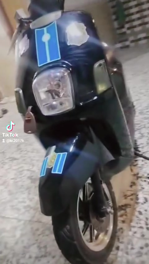 سلام عليكم بوليسي جديدة محور كابريتر كلش نضيفة دراجة تجي وتشوف السعر 700وبيهة مجال الرقم ***********واتساب
