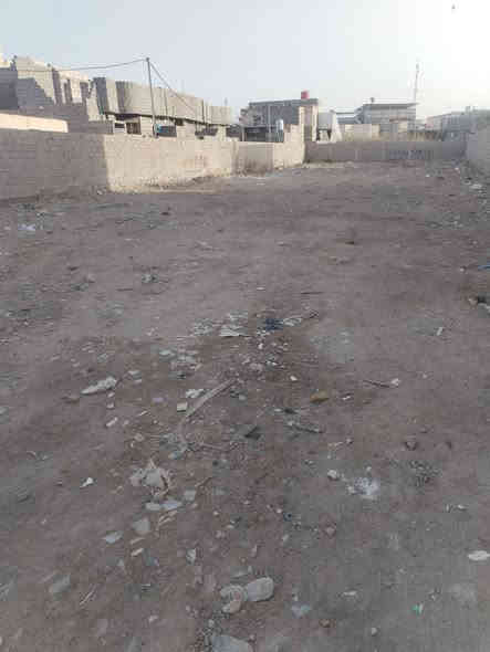 السلام عليكم ورحمة الله وبركاته 👋🏻⁉️

✅نص دونم للبيع  ✅👇🏻👇🏻

#مساحتها : ⚜️ (1250متر)) ⚜️

#العنوان 👈🏻 :  حمدان جامع الشهيد
يبعد عن طريق الداخلي السايدين 200 متر تقريبن
سعر 300 وبي مجال الطيبين
موقع ع شارع تبليط 

#نوع العقار 📑  : طابو صرف عراقي تحويل سهم 

جيران ناس ذهب
استفسار ***********
