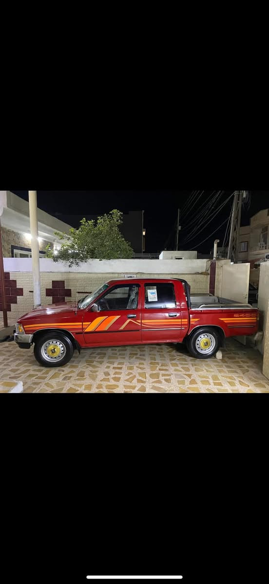 بيكاب.تويوتا موديل 1992 سياره عام به خ بدون دواخل گئرو مه كينه ب شه رت اكسن شه رت تحويل و وكاله شه رت مكان سياره عقره *********** ***********
