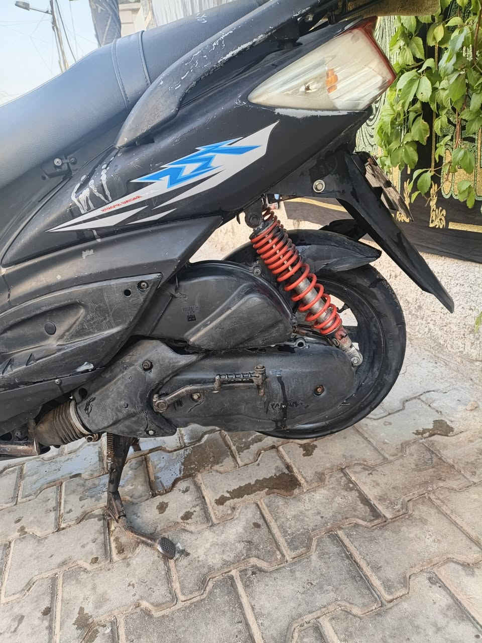 للبيع سكنس فحل دراجه حلوه مرتبه نكره سلف هندر دراجه مال بيت نضيف بس الدشبول مايشتغل فقط السعر 475العنوان بغداد حي القاهرة الرقم ***********
