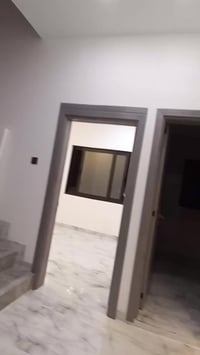 متوفر شقة للايجار في حي زيونة قرب حي سومر مساحة 100 متر البيت ركن بناء...