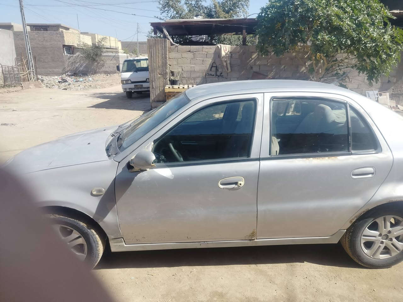 السلام عليكم سيك لون رصاصي رقم بابل  موديل 2013 معروضة 27 وبيه مجال للاتصال على الرقم ***********
