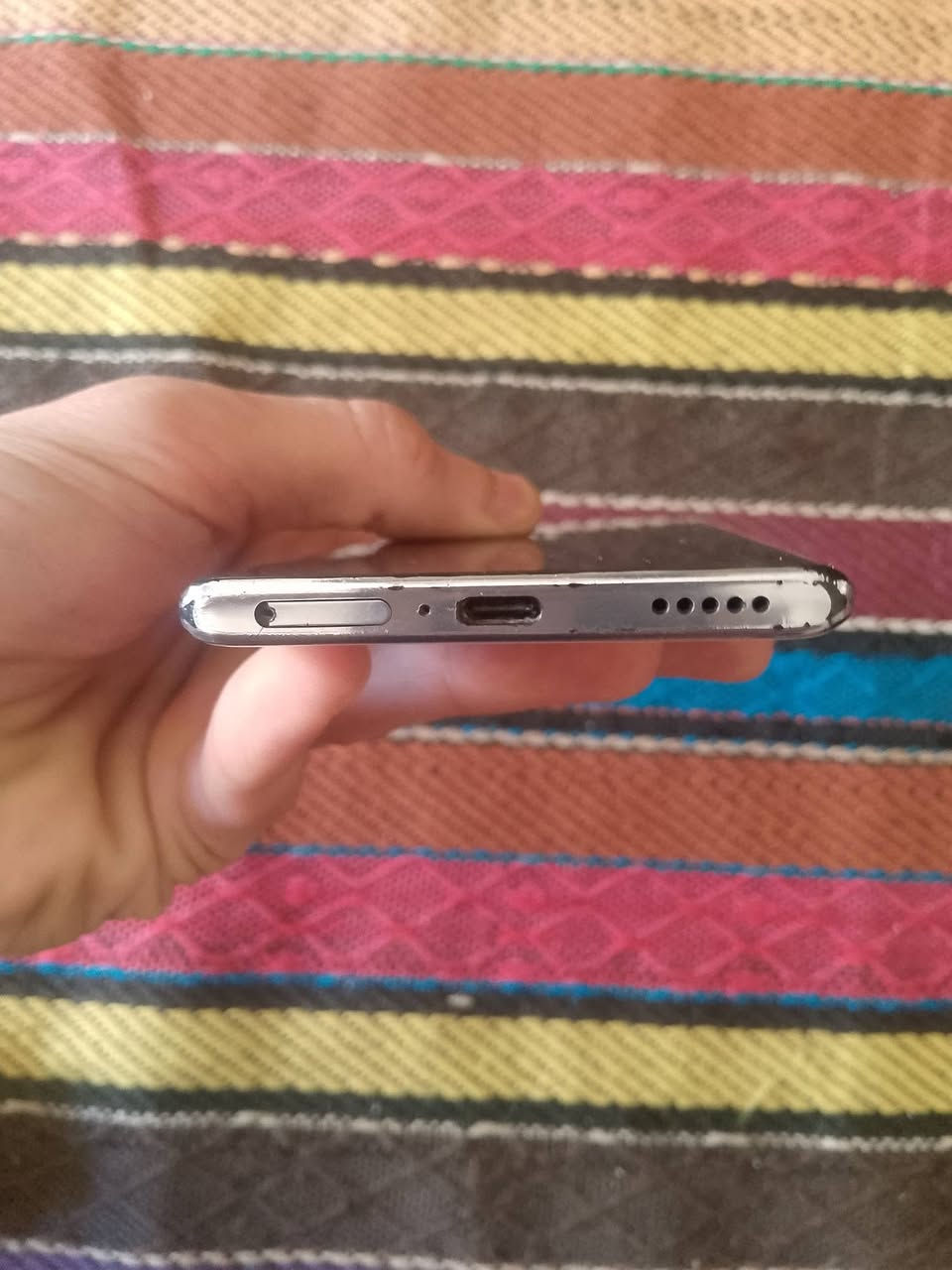 سلام عليكم جاهز هونر x9a ذكره 256 سعر 180 وبي مجال بصيط وهاذه رقمي ***********
