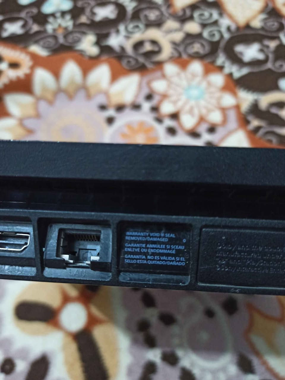 بلي 4 سلم اونلاين ذاكرة 500 كيكا
اصدار 13.02
خالي من الالعاب
الحهاز كلش نظيف
شرط لوك ستيكر ما مفتوح

ملحقاته:
الجهاز
كيبل HDMI
كيبل الطاقة 
يدة وحده اصلية

السعر  210 وتوصيل 5 آلاف 
السعر قابل للتفاوض♥️

📸للتواصل واتساب
*********** الفارس, صلاح الدين
