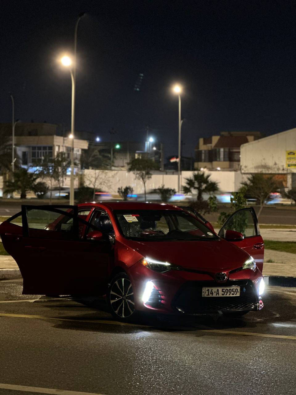 سلام عليكم 
 
تيوتا كورلا مديل 2017 Se
الكيلومتر 90.000 ميل 
رقم مميزز حلو 
مواصفات  
1_ كشنات جلد 
2_ لايت عدسه زنون عالي ناصي بلاد
3_ رادار ( تحديد مسار وتوقف ذاتي) 
4_ مثبت سرعه 
5_ قياده اليه 
6_ شاشه چبيره 
7_ شفتات ستيرن 
8_ هيتير بل مري 
9_ نضام سبورت 
10_ نضام ايكو 
11_ اشاير بل مري 
12_ شاشه اعطال كبيره 
13_ تحكم ستيرن جهتين 
14_كامره خلفيه 
15_ بلوجكتر لد 
16_ كشنات حضن  
بقيه مواصفات معروفه 
سياره كفاله عامه من كلشي بيها رصعة راجعة pdr 
داخلة تقرير فقط تعمل وتسير ومكفولة كل الكهربائيات
 مكينه 1800 مكفولة
كير 8 نمر  مكفول 
 تبريد تدفئه كفاله سياره ع وضع الشركه  ***********      
 السعر  164  بيه مجال قليل  
رقم بصرة انكليزي بأسمي سنويه تنتهي بل 2030  
عنوان بصره المركز
