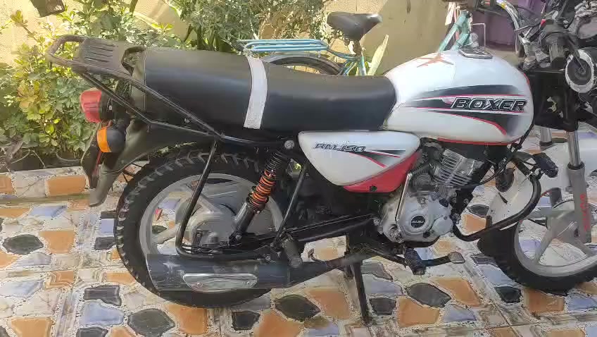 دراجه موديل 2018  المكان ديالى بعقوبه الدراجه مرقمه وكامله ماناقصها شي  واحلى من الصوره ***********
