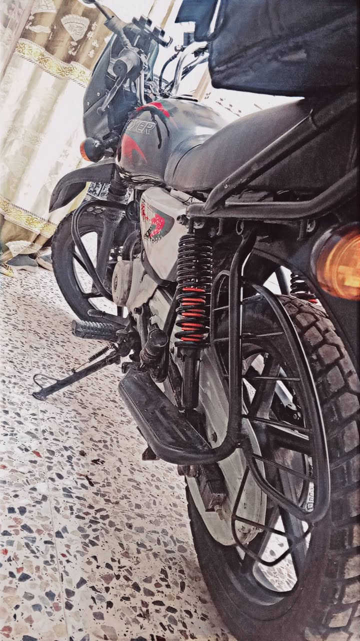 سلام عليكم بوكسر مديل ٢٠٢٣ رقم وسنويه دراجه نضيفه مابيها نقص مكاني بلديات استفسار  فقط ***********
