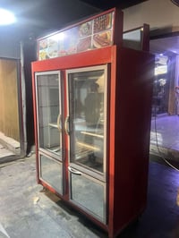 ثلاجة • للبيع • بدل