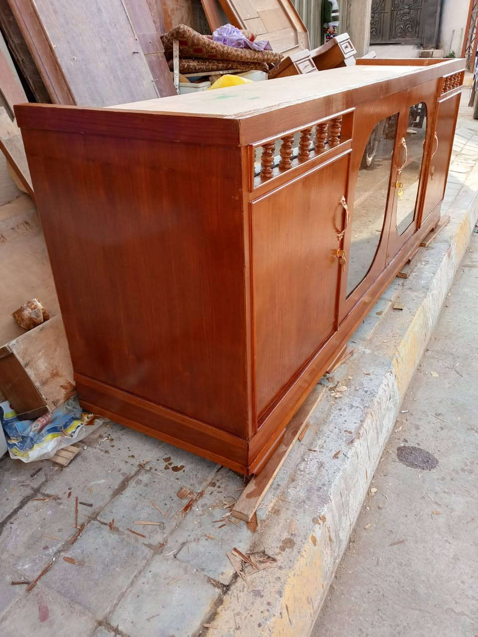 بوفيه حطاطه مترتين او نص مكان الخمسه كيلو السعر 160 للاستفسار على الصفحه او الاتصال ***********
