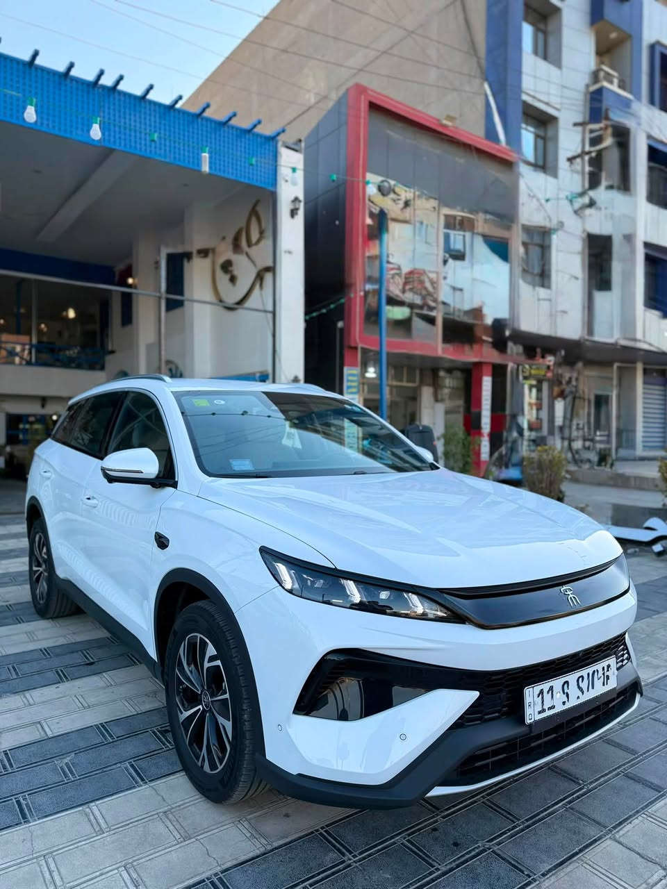 ابيض قمارة حديد
13 كامرة /
مرقم بغداد بأسمي 
 🚘بي واي دي سونك برو
BYD Song Pro 2025🚘
🚘إنارة أمامية LED + زينون
🚘إنارة نهارية LED
🚘كاميرا خلفية
🚘حساسات أمامية وخلفية
🚘اوتو بارك
🚘مرايا كهرباء
🚘شاشة وسطية
🚘شاشة عدادات ديجتل
🚘مقاعد جلد
4تالاف ماشية 
مرقم بغداد بأسمي 
قطعتين تبريد 
حساس امامي وخلفي لايت زينون بكلايت ليد 
اصطفاف ذاتي........
رادار جانبي  توقف ذاتي 
كروس سرعة 
مري قابله للطي 
مخارج يو اس بي 
الرقم ***********
