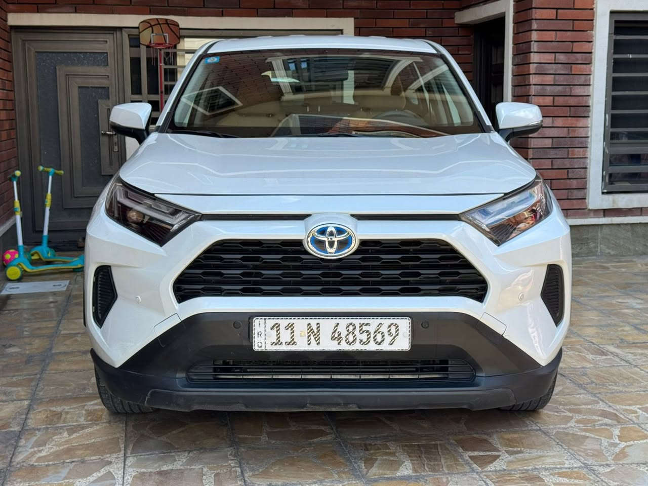 تويوتا راف فور 2024 هايبرد
وارد خليجي – صنع في اليابان

ماشية 46 ألف فقط
مكفولة بالكامل
سيارة نظيفة جداً بحالة ممتازة وجاهزة للاستخدام

اقتصادية جداً في الوقود ومناسبة للاستخدام اليومي والعائلي

العنوان: الدورة – شارع أبو طيارة
رقم بغداد وباسمي
*********** 
‎السعر 26,000 دولار
