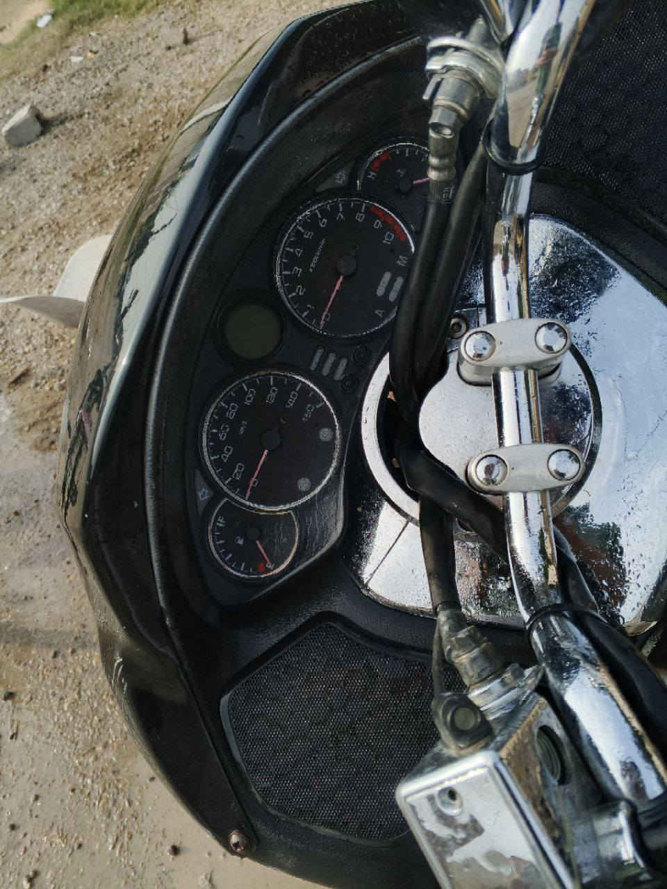 السلام عليكم 
فورزه صفر 8
اربع تحويلات اوتو ماتيك او عادي سبع نمر 
الدراجه نضافته 80٪ نقصه بس كفرات خلفيه 
محرك ما مفتوح الدراجه بلاديه 

السعر خاص
***********
وتساب 

او رجأ الي مو شراي لي يتعبني فدوه الكلبكم
