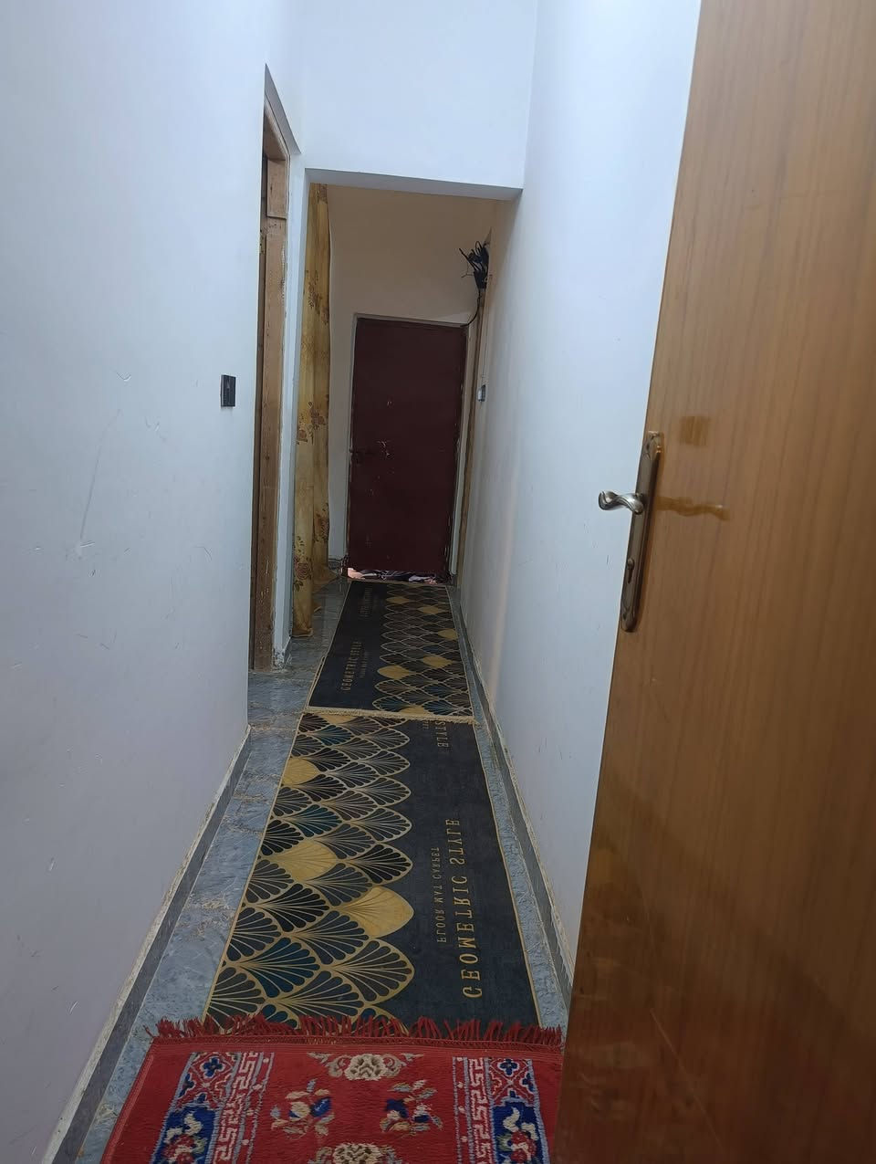 بيت لبيع..  🏡🏠.. 
نهاية شارع حجي كشكول.. 
المساحه 250م.. 
بناء حديث.. 
فرمستون.. عگاده.. 
زراعي 
السعر 60 قابل للتفاوض
الاستفسار اكثر خاص 
او ***********
