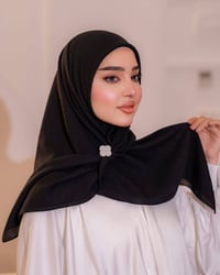 أسود • دشداشة • شالات