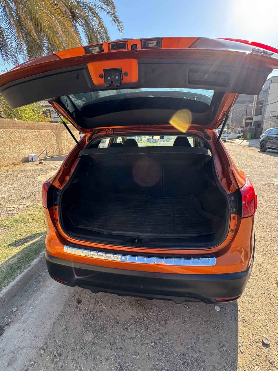 للبيع نيسان روج ٢٠١٧
بيها بس البنيد مرشوش كما موضح بالسونار بدون أي دواخل 
مواصفات SV
كير محرك كهرباء حداديه كلها كفاله وجاهزه وعلى وضع الشركه 
رقم سليمانيه بأسمي تحويل مباشر قبل ٥ أيام جددت السنويه
السعر ١٣٩ ترهم مراوس حسب القناعه 
مكاني بغداد حي الجامعه

***********
