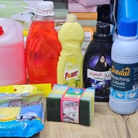 ١ مبيض ملابس (سائل جلي/كلور) - عبوة كبيرة  ٢  سائل جلي (٥ لتر +٢ لتر )...