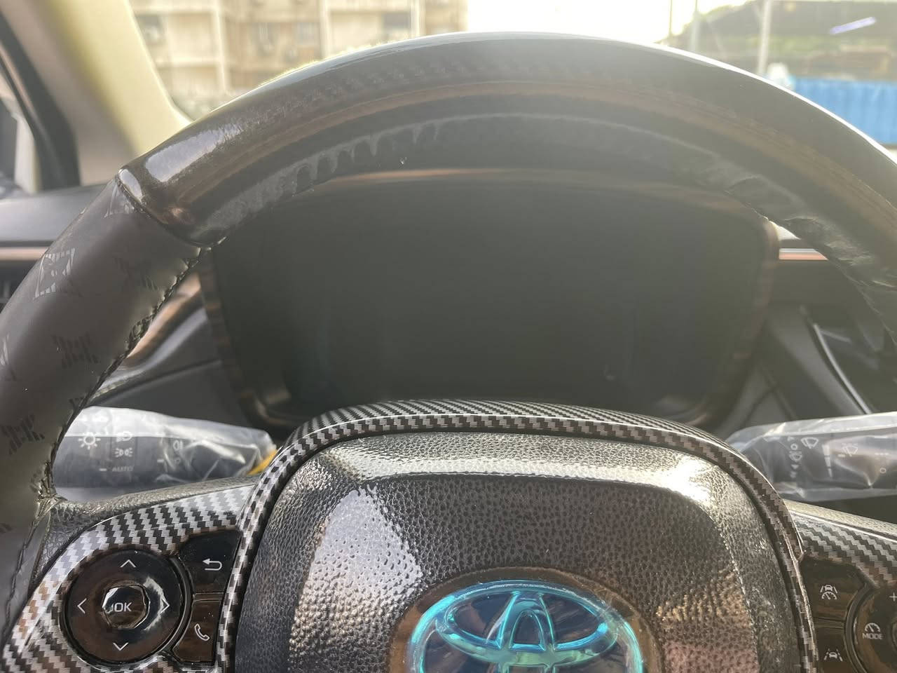للبيع كفرات  وبردات فقط جامه خلفيه ماكو جوانب اربعتهن ومثلثاات  موجودات  مال كورلا كروز للأستفسار *********** غير متواجد على الفيس
