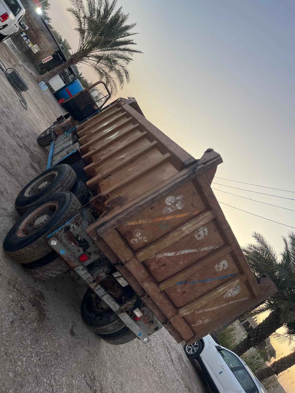 فالفو للبيع السعر 17 مليون موديل 82 كير 4*4 فقستين رقم الماني سنويه  لل29 تخم تاير  شاصي مكفول المكان واسط قضاء الزبيديه سيارة جاهزه للعمل مباشر مابيه اي نقص تايرات تخم ‭0788 808 8778‬
