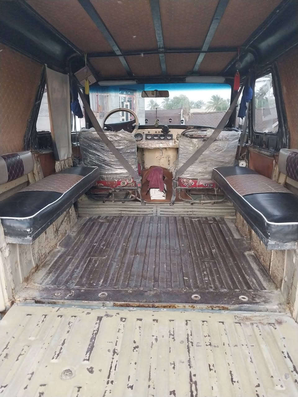 السلام عليكم 
واز للبيع 88 بدون مكينه ونجي اكسل فاره شاصي دنكير
سياره خير من الله اتصال برقم *********** مكاني واسط صويره
