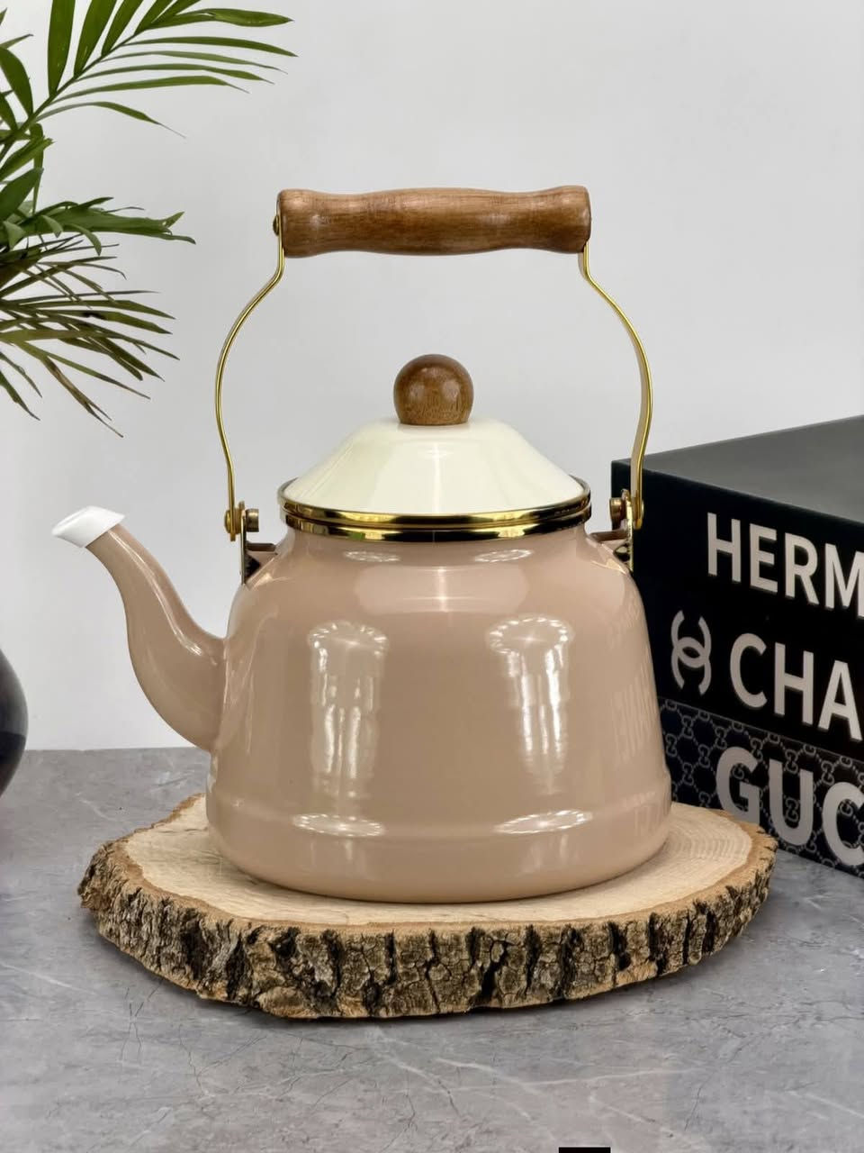 ✨ طقم قدور أنيق وفخم ✨
ماركت الشينكو 
إذا تحبين الترتيب والجمال بمطبخج 😍
هذا الطقم البيج الراقي راح يضيف لمسة ذوق مميزة لبيتك 🏡
✔️ جودة عالية
✔️ تصميم عصري
✔️ مناسب لكل استخدامات الطبخ
السعر ٤٥
القوري سعرة ٢٥
حجم القوري ٢ لتر


**إذا كنت صاحب هذا الإعلان وتريد حذفه لأي سبب، رجاءا أرسل رسالة إلى الدعم الفني**