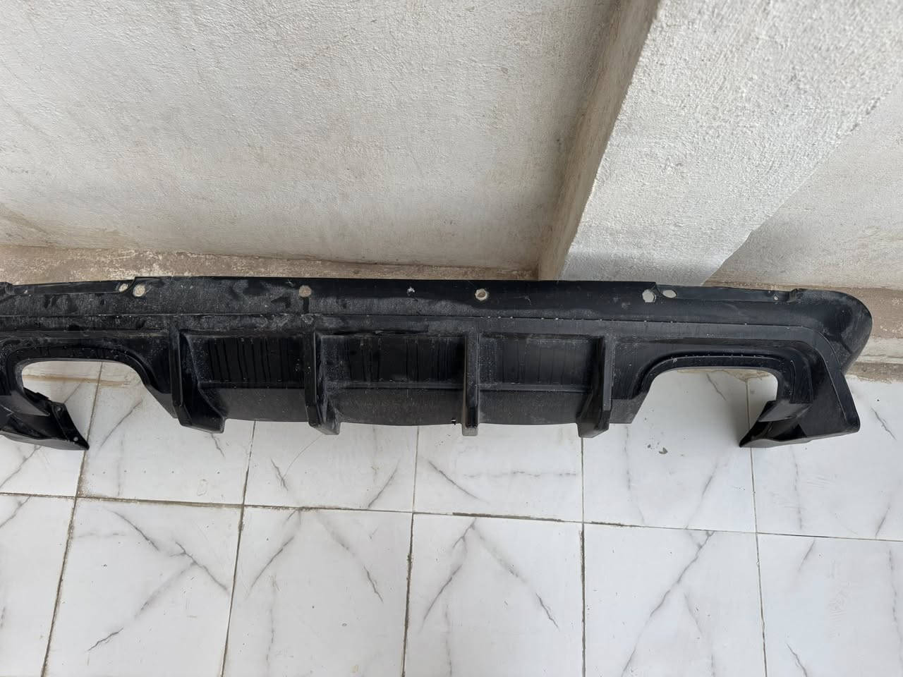 دفيوزر جالنجر رياضي مشيف
هيج كعدته ع السياره جديد حيل والله 

 ***********
