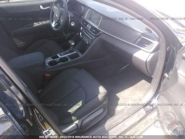 السلام عليكم
للبيع كيا اوبتما 2018لون اسود وارد امريكي حادث خلفي وصار بيهة صبغ جاملغ امامي ونص البنيد بدون دواخل مواصفات معروفه بصمه
السياره على البلاد جاهزه من كل النواحي 
مكينه كير بلاديات برغي ممفتوح بيهة 
سنويه ب اسمي اربيل ماشيه 72000 قابل للزياده 
مكان السياره بغداد العامريه ***********
السعر 125 وبيهة مجال
