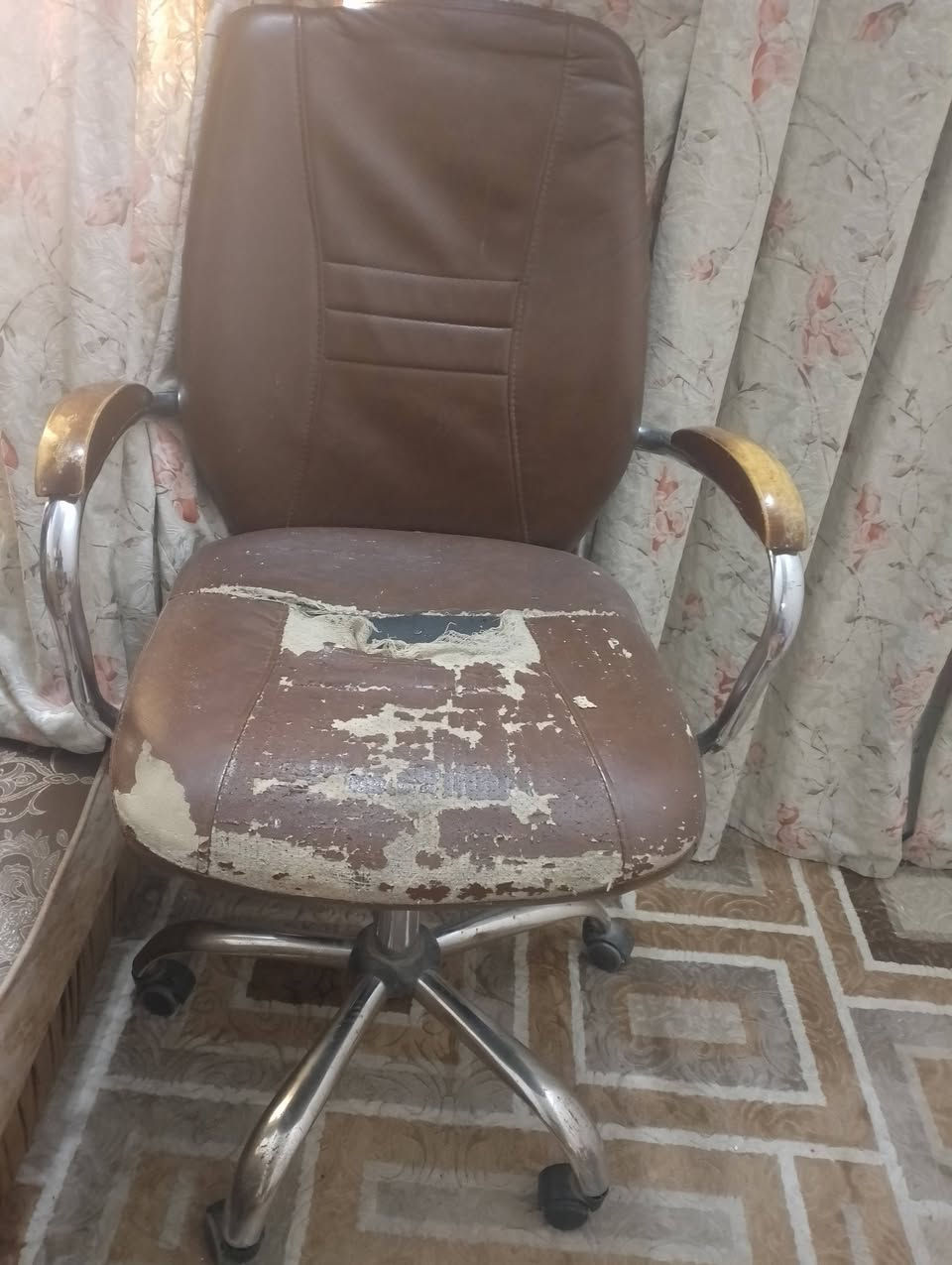 للبيع القنفات اثنينهن ب60والصوبه ب20والكرسي المتحرك ب10والباسكلات الواحد ب5والي يشتريهن كلهن انزله من سعرهن


**إذا كنت صاحب هذا الإعلان وتريد حذفه لأي سبب، رجاءا أرسل رسالة إلى الدعم الفني**