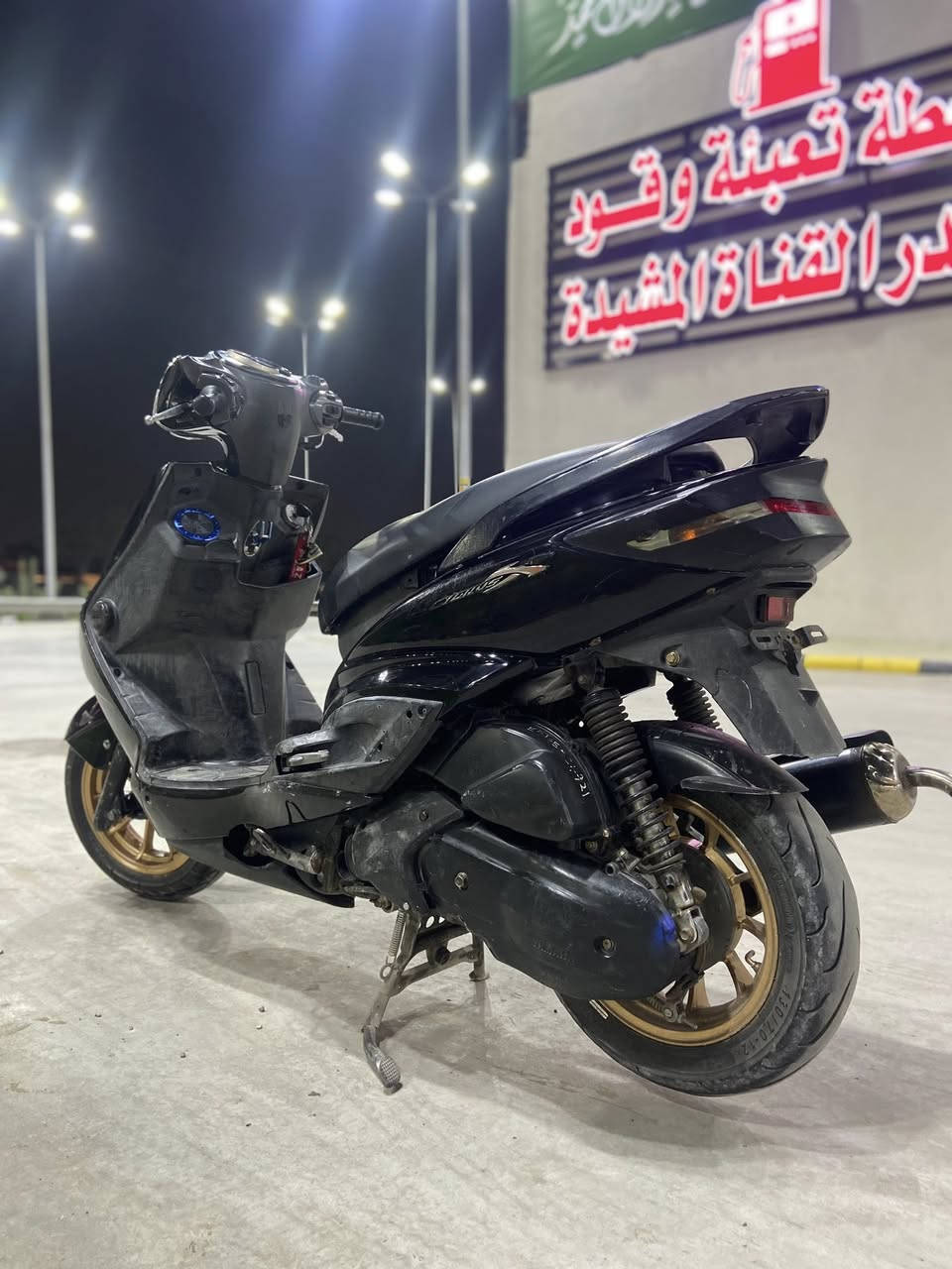 السلام عليكم سكنس فحل كولد طلاعات مرواس بسكنس شمعة او لد مزوده الدراجه بيها تزويد اوياله رياضي مشيف RBM اصليات لون ذهبي وبيها اكلجات امامي خلفي مطابق وبيها بك لايت رياضي وبيها اطار بانزين وبيها تعلاكه اصليه وبيها قبق فلاوين اصلي وبيها صالنصه اصليه مختمه ختم واحد وكفراتها اصليات وبيها سلف جبير والمكينه 59 هاوان كور جبير بي ولفات بصمه وبيها بوشه اصليه تايوات عليها علامه مال دوشي وبيها روله 800 الدراجه ماتلزم معدلها 130 الدراجه خير من الله نزلتها رمبه صارلها شهرين عندي وبيكم خير ودللو رقمي *********** بي رصيد وبي واتساب
