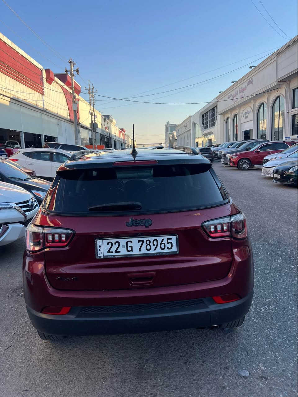 Jeep compas 2021
فول مواصفات بدون فتحة 
بلاك توب 
سقف اسود بيلادي 
٣ قطعة صبغ 
امامي و خلفي كبس 
ماشي ٥٣ الف 
هزة سنوي جديد 
مكان اربيل 
سعر ١١٣ ورقة مجال بسيط 
واتساب *********** أربيل, العراق
