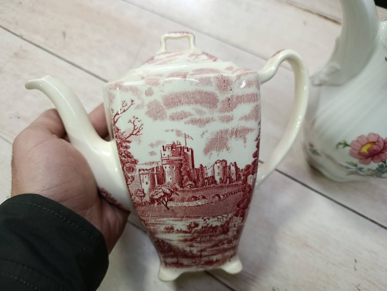 قطعتين صنع ألماني قديم جداً  أعطي سعرك وبلعافية


**إذا كنت صاحب هذا الإعلان وتريد حذفه لأي سبب، رجاءا أرسل رسالة إلى الدعم الفني**