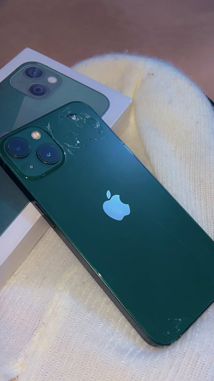 سلام عليكم
ايفون 13 عادي كامرتين  عربي شرق اوسط  يعني موو امريكي  
ذاكره 128 بطاريه 87‎%‎   التلفون جديد   فقط  الظهر بيه كسر  وتكدر تبدله باليزر بدون ماتفتحه  والجهاز جديد  مامفتوح ابد ومكفول حتى كارتونه وياه وكل غراضه  السعر 400  وبيه مجال  العنوان البصره الحكيميه  رقمي للي يحب يتواصل وبخدمتكم
‭0773 111 3430‬
