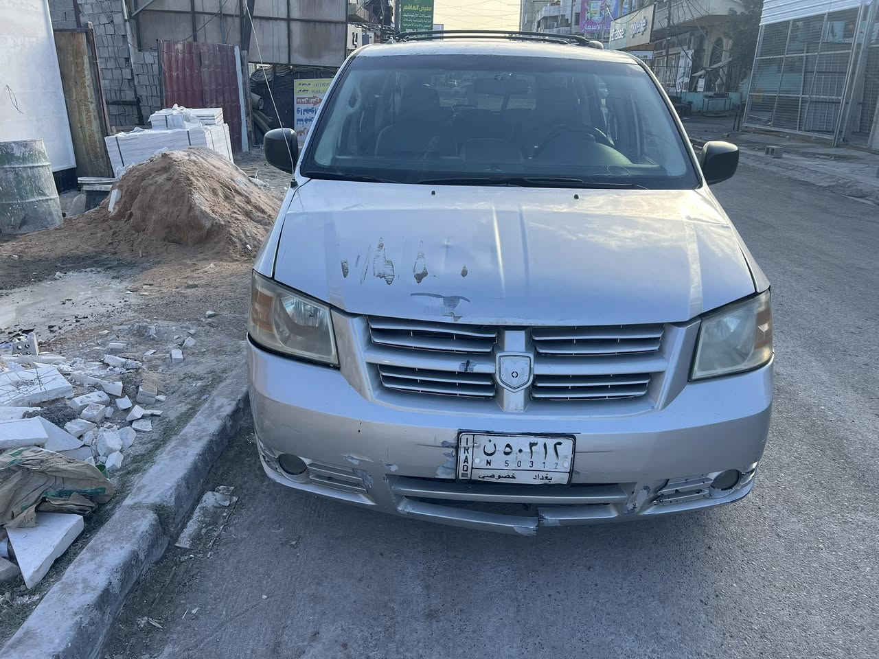 السلام عليكم اخوان دوج كرفان للبيع موديل ٢٠٠٨  ابواب ميكانيك فرس ارضي ونص سقف تبريد ثلاث قطع كير محرك مكفولات لا تبخير ولا تنقيص السعر ٩٠$ ورقة ومجال بسيط للطيبين للاستفسار الاتصال على الرقم ***********
