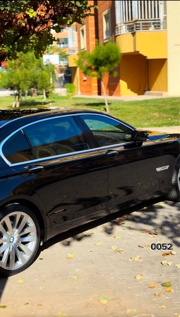 bmw2013.730i .بئ دعم سبخ 
5په ردا 
مكينه v6 مرخوب ترين مكينه 
ره قم اوربى منفيسي خورمات هه مي بشه رت 
تبديل شي دكه م ج ساره هه بيت 
ره قم .*********** 
سعر 150 مجال Singapore
