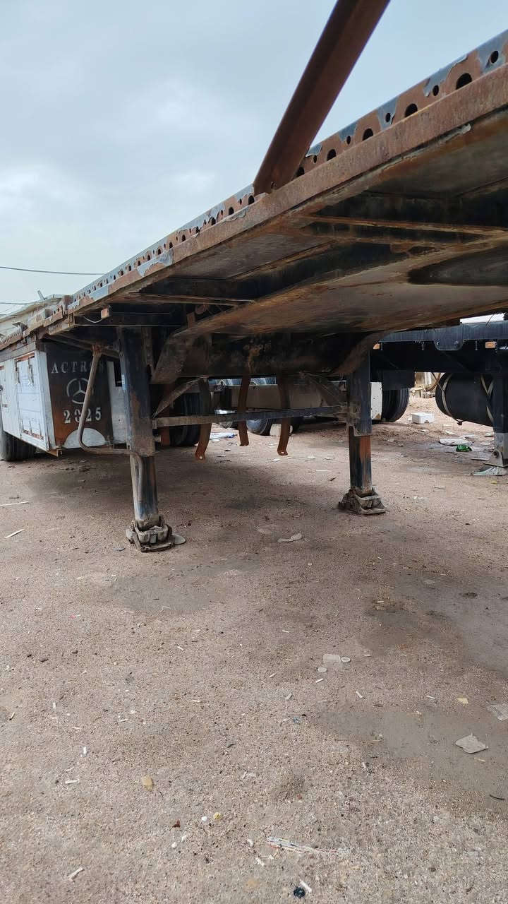 للبيع عربانه كرونه حديث طول 13/6 
ما مشتغله قليل العنوان البصره الزبير المعارض معرض المهدي للأتصال *********** ابو علي ***********
