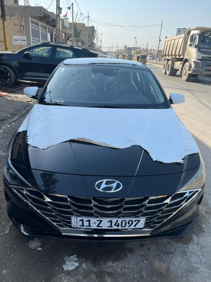 السلام عليكم سيارة النترا مديل ٢٠٢٣ بابتين مصبوغات نفسهن وبنيد متبدل سيارة جديدة ربع ما تصرف عليها السعر ١٣٥ ورقة تخم تاير جديد العنوان بغداد حي القاهرة للاستفسار ***********
