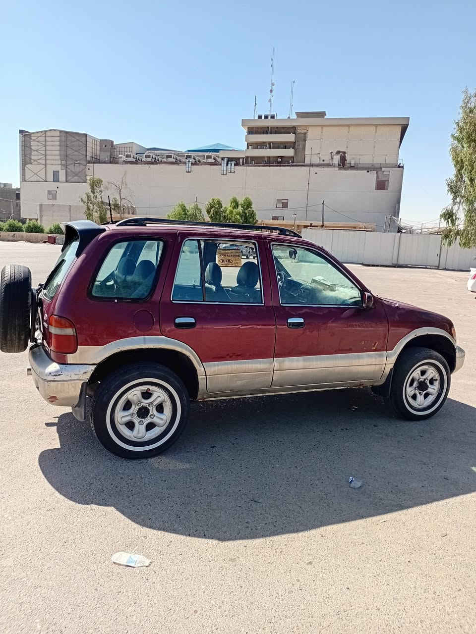 السلام عليكم سبورتج موديل ٩٥ للبيع سياره بلاديه رقم ديالى انكليزي السعر ٦ مليون عراقي وبيها مجال قليل رقم الهاتف *********** بيه وتس اب اي استفسار اني حاضر
