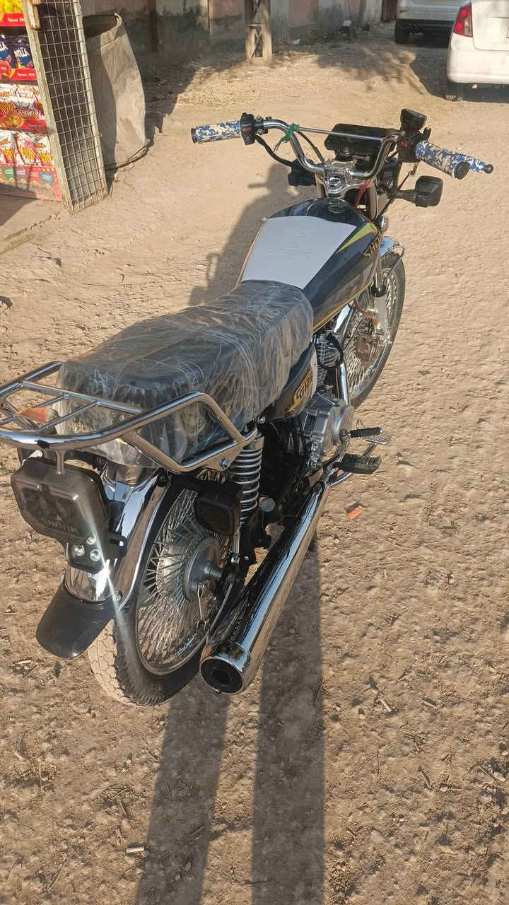 السلام عليكم درجة تايكر موديل 25مانقصه أي شي مستعمله شي قليل مكاني حله حي العسكري سعر 740وبيه مجال ***********
