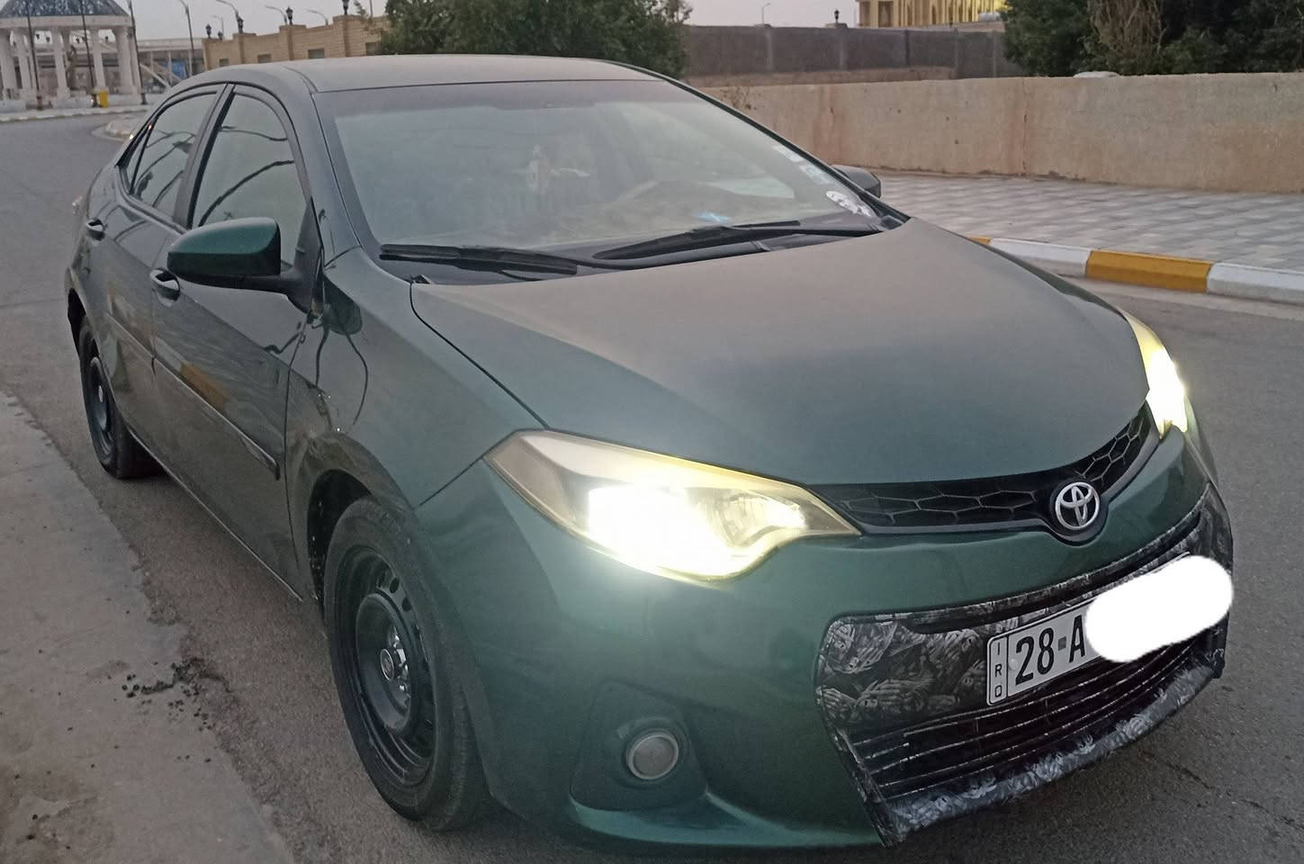 سلام عليكم للبيع  كورولا LE وارد الكندي
محرك 1800
 موديل 2016 رقم النجف الدولي الجديد

السعرر 130 مجال بسيط
رقمي *********** 
مكان واسط
سياره جديده بمعنى الكملة. 
مال جناي
الحادث بنيد مبدل فقط بدون دواخل جاهزة كل نقص مابية ماشي 150
مكينه كير صدر كفالة 
مواصفات  شاشة كبيرة لمس 
حساسات 
تحكم ستيرن جهتين 
مانع انزلاق
تحديد مسار 
نضام ايكو 
لايت زنون عالي ناصي
