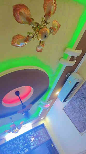 دار للبيــــــــع مساحة 100 متر واجهة 5×20 طابو صرف بناء حديث 2023 مكانة الوردية شارع ٣٠ السعر 99 مليون 
للأستفسار 
***********
