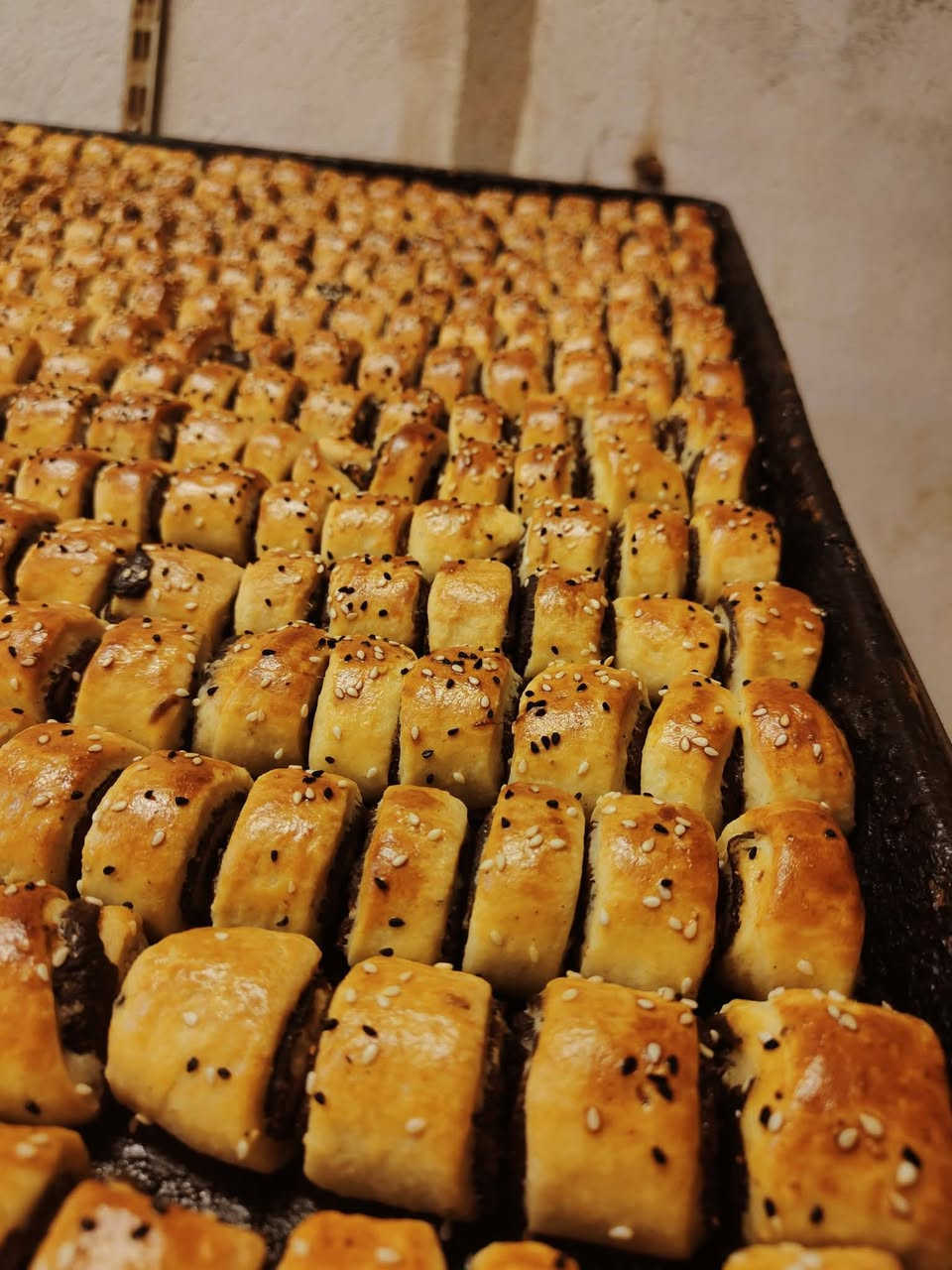 السلام عليكم. خلفه معجنات. حاجه شغل. سكنت بغداد ***********
