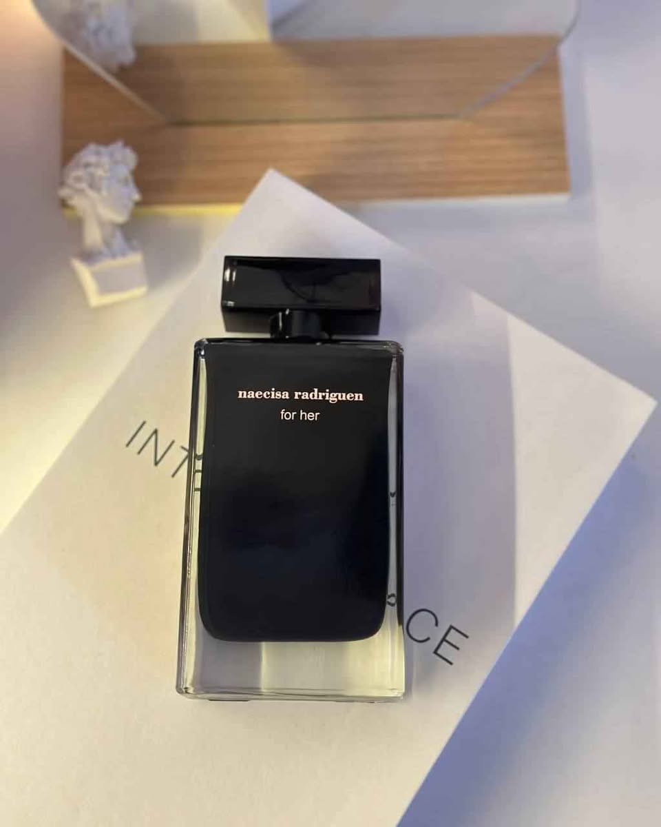 ‎عطر نارسيسو رودريغيز فور هير (Narciso Rodriguez for Her) بتركيز Eau de Parfum هو تجسيد حقيقي للأناقة‎ بغداد, العراق


**إذا كنت صاحب هذا الإعلان وتريد حذفه لأي سبب، رجاءا أرسل رسالة إلى الدعم الفني**
