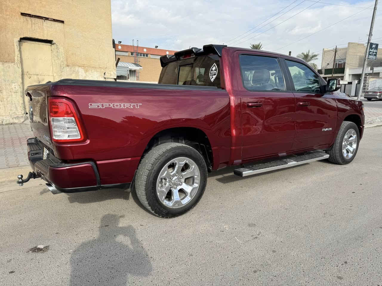 سلام عليكم
للبيع رام بك هورن موديل 2021 
باب طويل وبدي قصير المرغوب  
وارد امريكي حادثها بيبان ثنين عكس السايق
نفسهن مصلحات السيارة بدون تبديل اي قطعة 
ماشية 73 الف كيلو مو ميل 
رقم شمالي اربيل بأسمي 
حجم المكينة 5.7 
السيارة عليها كزوز بلادي صوتها يخبل 
مكاني بغداد 
للاستفسار اكثر ***********
