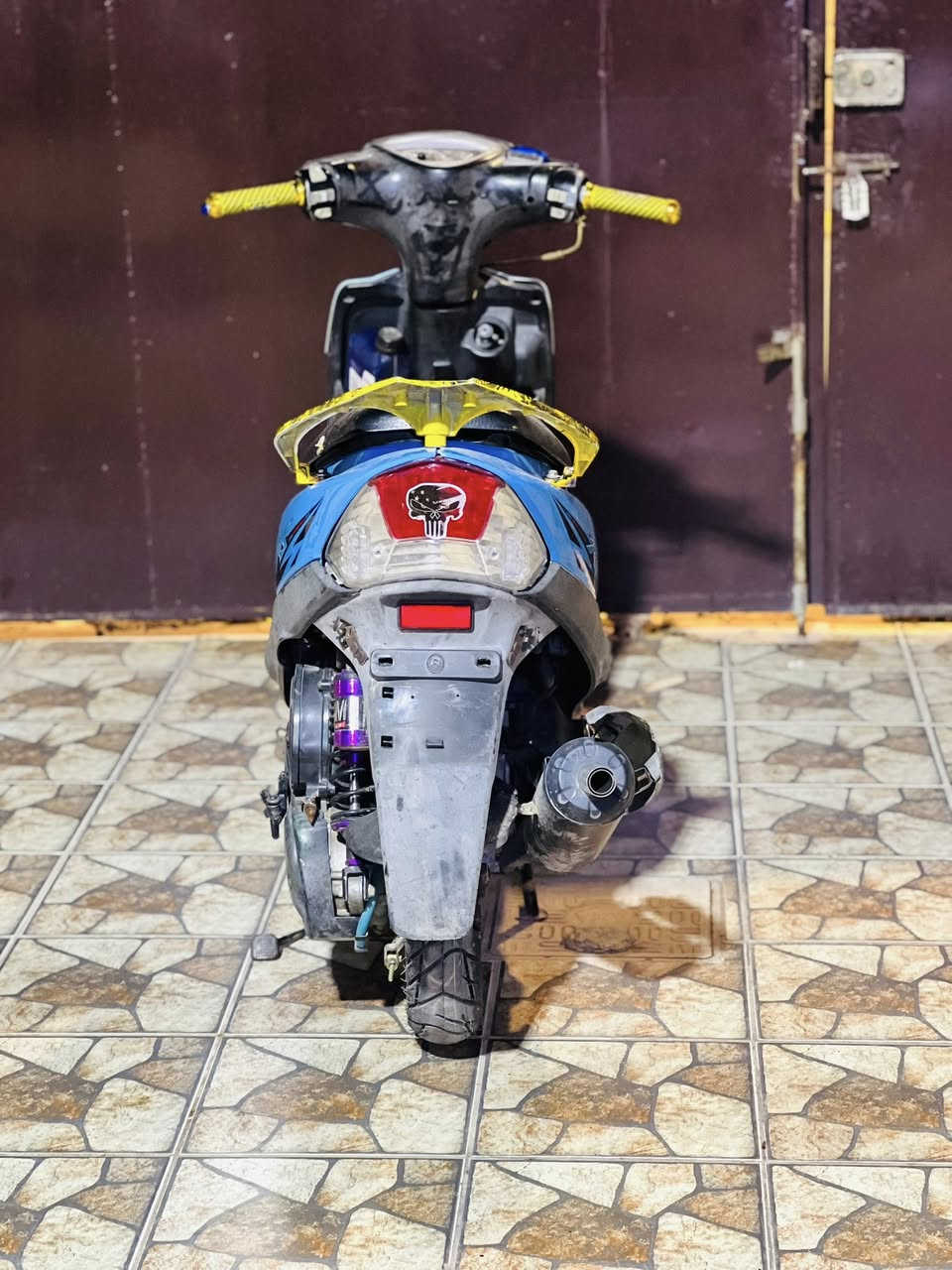 السلام عليكم شباب ماكس عدله مال رمبه بيها تزويدات خارجيه
1.صالصنه fm

2.سبايدر رياضي

3.قبغ عنبار 

4.قبغ فلاوين 

5.ويل مشلف

6.كفر للجماليه فقط وكفرها الاصلي موحود وصالنصه وبك لايك الاصليات موجوده بيها نواقص خفيفه سعرها 550 بيها مجال بسيط وشباب اهل ال 450 اعذروني من هسا للاستفسار اكثر المراسله على الماسنجر او على الرقم *********** متواجد واتساب فقط
