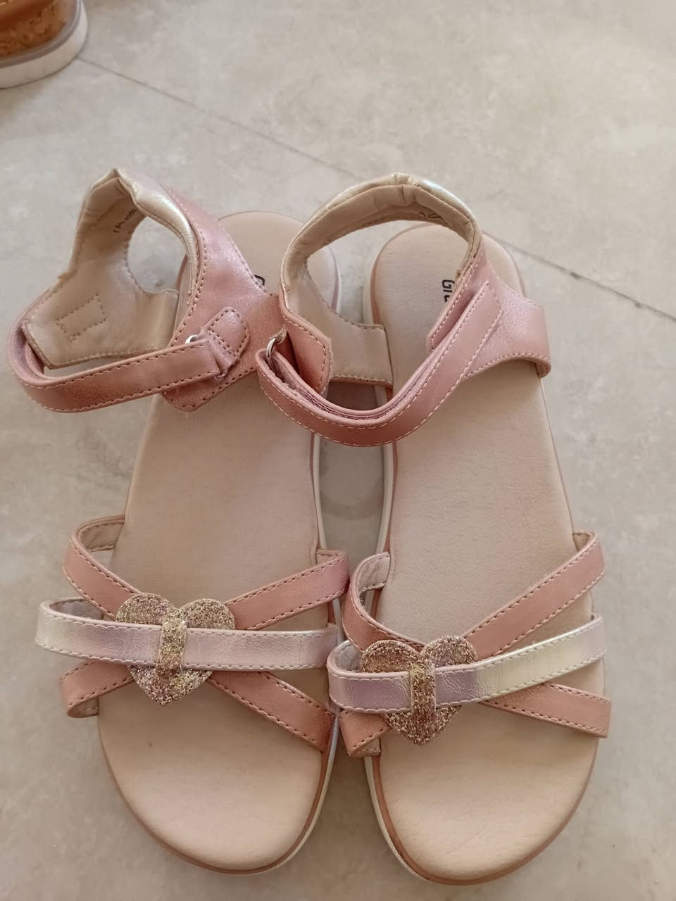 السلام عليكم 
احذيه مستورد اوربي جديد 
كل قطعه الها سعر واسعار مناسبه 
يوجد توصيل لكل المحافظات


**إذا كنت صاحب هذا الإعلان وتريد حذفه لأي سبب، رجاءا أرسل رسالة إلى الدعم الفني**