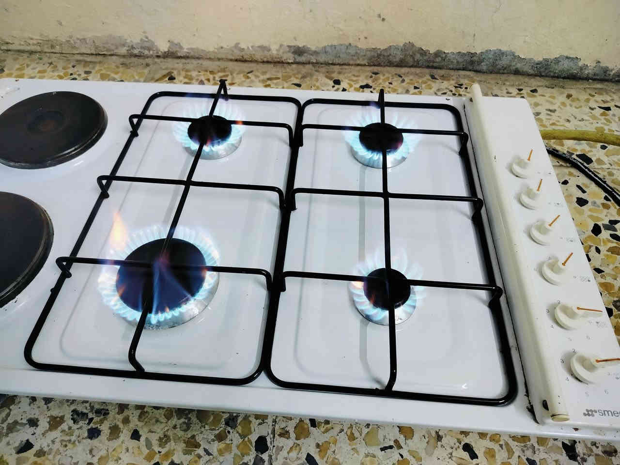 للبيع سعر 50 نظيف عنوان كراج شمال*********** هاي رقم الواتساب
