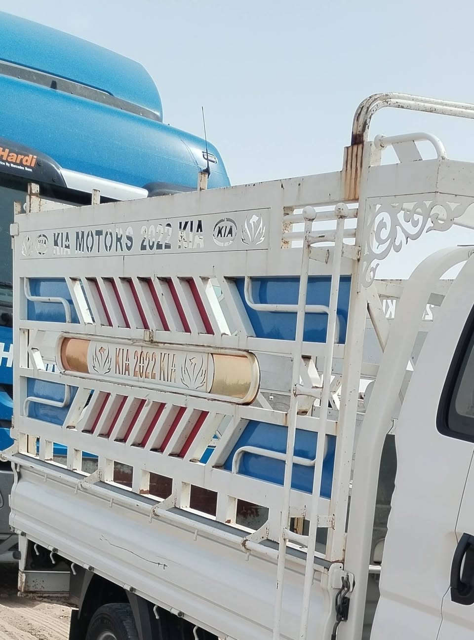 السلام عليكم محجر كيا فحل ارتفاعه  متر وعشره للبيع  محجر حيل نضيف شغل الصويره لا كسر بي ولا لحيم مكاني واسط النعمانيه ***********
