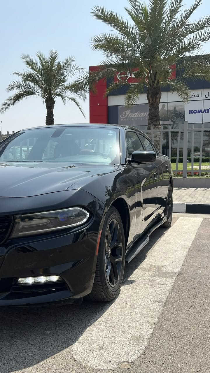 للبيع او مراوس باقل 
دوج جارجر 2017 لون أسود بدون صبغ 
تبديل قطعتين نفس اللون بنيد و باب فقط
السعر 179 ورقة و بيها مجال بسيط
 v6 محرك ستة سلندر 3.6 
فئة sxt نص فول 
مواصفاتها : 
١- بصمة تشغيل و تشغيل عن بعد 
٢- شاشة جبيرة و كامرة 
٣- لايت أمامي زنون
٤- داخل جلد و تدفئة بالكشنات 
٥- كرسي السايق كهرباء 
٦- هيتر بالمري
و باقي المواصفات المعروفة + حجر البيئة البلاد موجود
عليها ادامة كاملة و لا كلوب مشتغل بالدشبول
عبوة كاملة فيول بم جديد / تايرات جديدة / منظومة احتراق بالكامل 
تبريدها ثلج الحمدلله 
ماشية ١٢٠ ألف 
حادث السيارة سطحي من امريكا بس البنيد و مبدل نفس اللون صور الحادث مرفقة بالمنشور و الجاملغ مال سايق بي بارد و ايرباك راجع سستم
و انطخ عندي باب السايق يمي و بدلته نفس اللون 
يعني بدون صبغ ( فقط قطعتين مبدلات نفس اللون )
السونار مرفق كذلك بالمنشور
السيارة رقم سليمانية الجديد و سنوية جديدة و هزة جديدة بأسمنا تحويل ثاني يوم 
مكاني بغداد / السيدية 
***********
